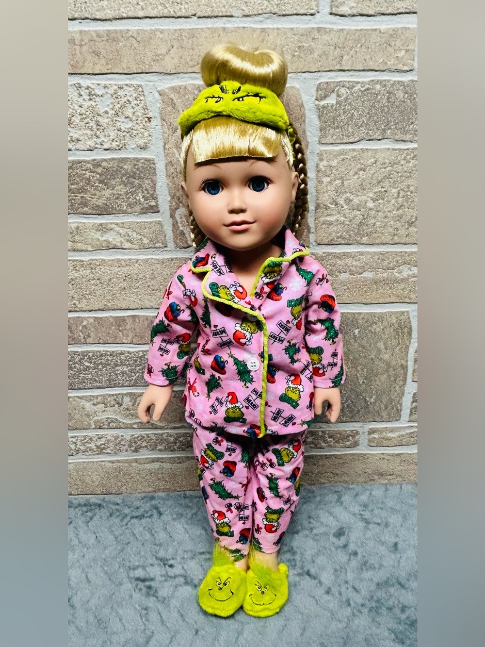My Life As Grinch Sleepover Doll Cindy Lou Who 18"